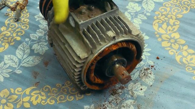 МОТОР НА МЕДЬ. Разботаем асинхронный электродвигатель. смотреть онлайн