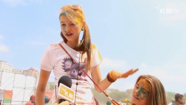 VL ru - фестиваль красок Холи во Владивостоке (комментарии) смотреть онлайн