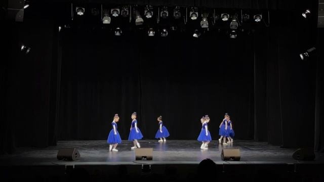 "Полька" в исполнении хореографической студии "Конфетти" смотреть онлайн