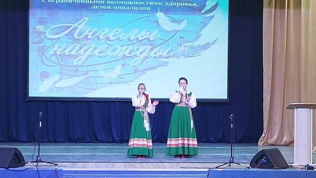 дуэт Власова Есения, Макаренкова Екатерина - В. Панин "Где моя Россия начиналась" смотреть онлайн