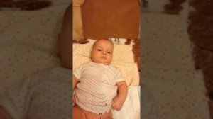 Массаж глазок грудничку при узком слезном канале или как избежать зондирование