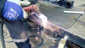 Замена пластикового бочка радиатора на алюминиевый.