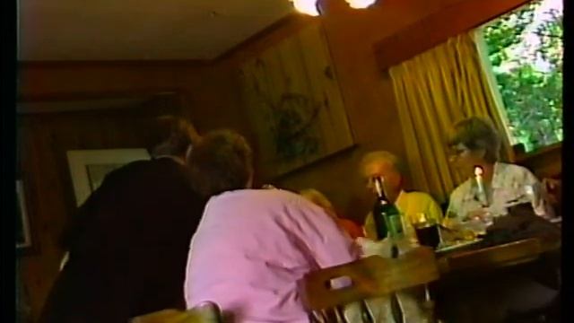 Mystery Home Video from Hitachi 8mm Camcorder смотреть онлайн