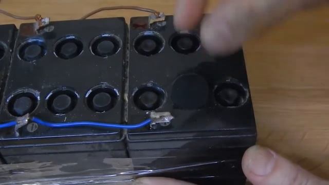 Восстановление аккумулятора, доливаем дист. воду в аккумулятор, мой опыт восстановления смотреть онлайн