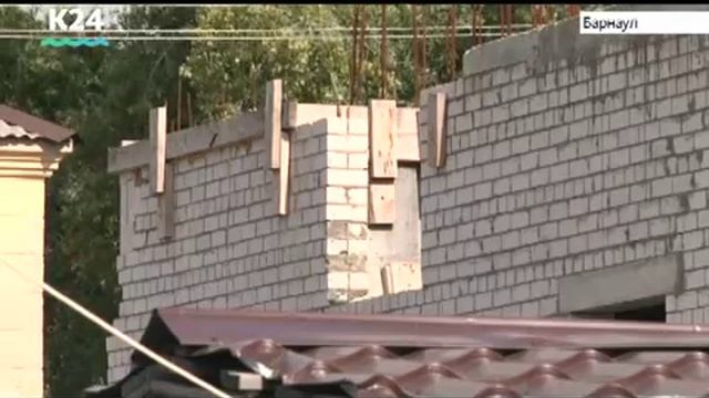 Застройщика жилого дома в Барнауле подозревают в мошенничестве смотреть онлайн