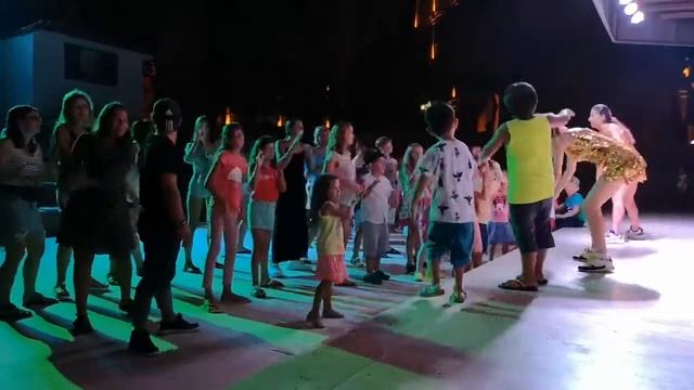 Soco Bate Vira - Soco Soco Bate Bate Soco Soco Vira Vira - Mini Disko 2022