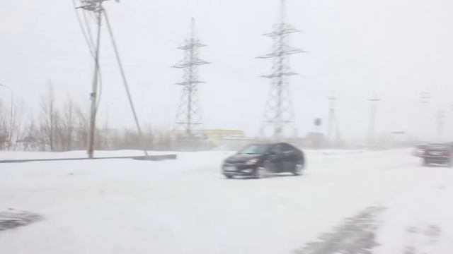 Циклон, снежная буря в Нефтеюганске. смотреть онлайн