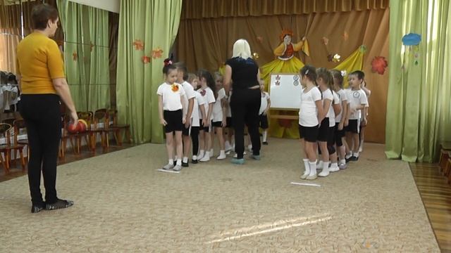 Физкультурное развлечение в старшей группе «Осенние старты» смотреть онлайн