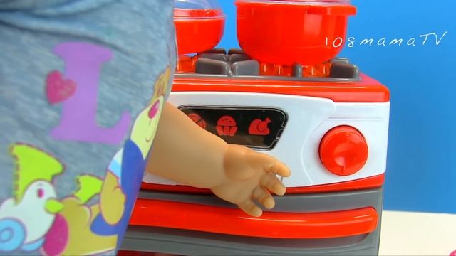 МИША КУЛИНАР ОСТАВИЛ НАС БЕЗ ОБЕДА Куклы #БебиБон Готовим #Плейдо Еда Лепим из Пластилина смотреть онлайн