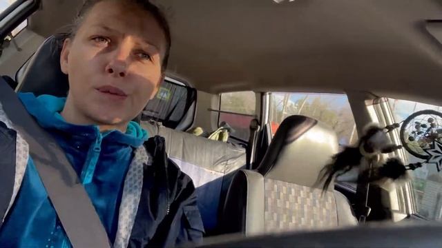 Отвезла два мишка хлеба, кальцо с ремонта не забрала