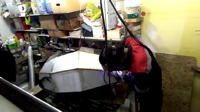 Ловим зайчиков на видео сварки скульптуры из стали