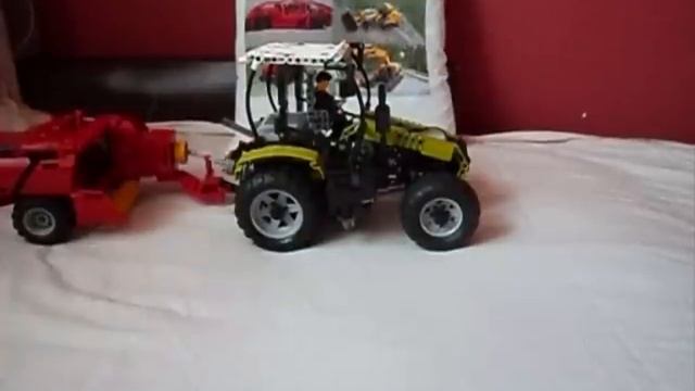 TRACTOR WITH ACCESSORIES in Lego Technic version #19 смотреть онлайн