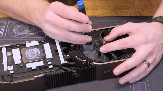 Deep cleaning a GPU - Complete Teardown! смотреть онлайн
