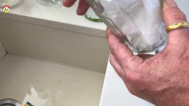 Шершень Золушка Шершень принемает душ. Королева шершня в душе. купаем шершня. Hornet taking shower смотреть онлайн