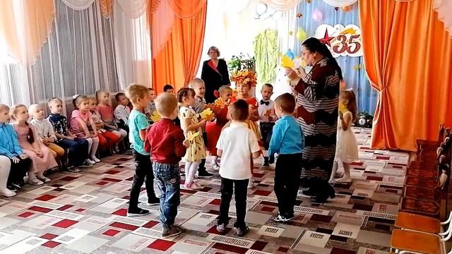 Песня-хоровод «Заглянула осень в детский сад» смотреть онлайн