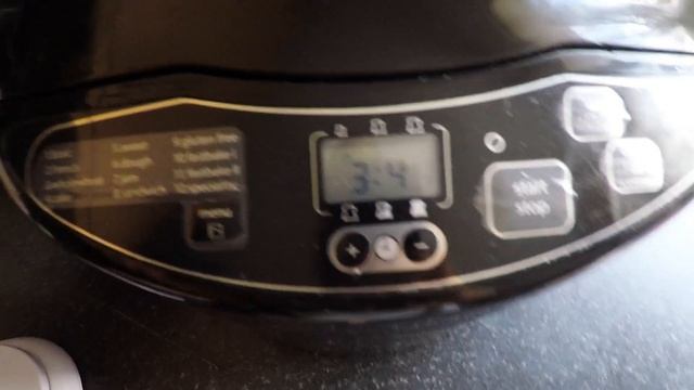 WE FINALLY GOT A BREADMAKER смотреть онлайн