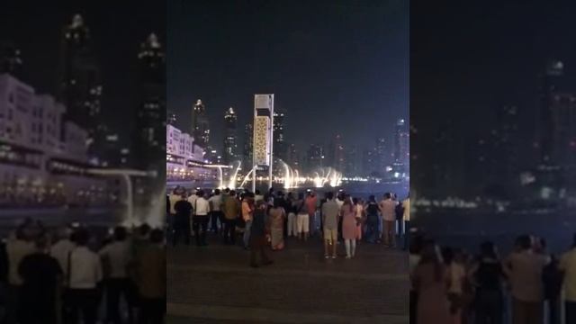 "Поющие фонтаны" в ОАЭ. Очень красиво! смотреть онлайн