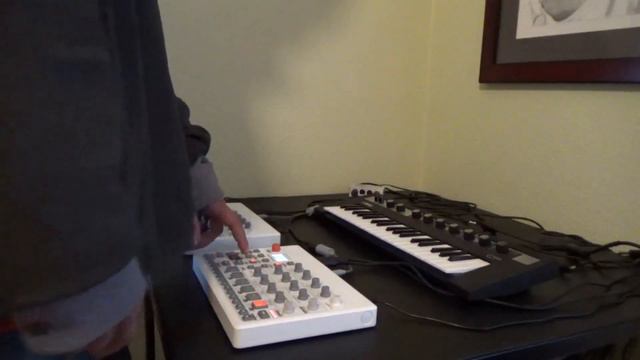 Horns and Noise - Yamaha Reface CP - Elektron Model:Samples смотреть онлайн