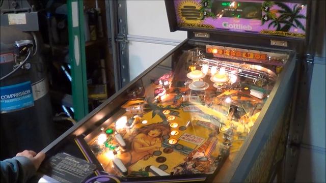 SPRING BREAK PINBALL MACHINE - BY GOTTLIEB 1987 смотреть онлайн