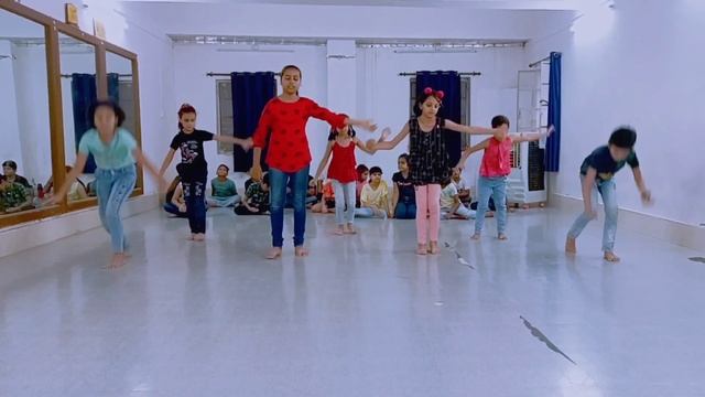 Challa (Maina Lad Jaana)- URI | Vicky Kaushal,Yami Gautam | FSDA | Poptron Sharavan Choreography смотреть онлайн