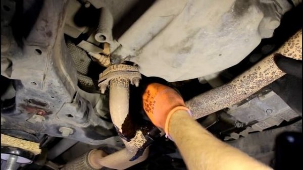 Замена масла в раздатке на Форд Эксплорер 2013 года Ford Explorer 3,5