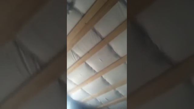 Утепление скатов крыши пеноизолом. смотреть онлайн
