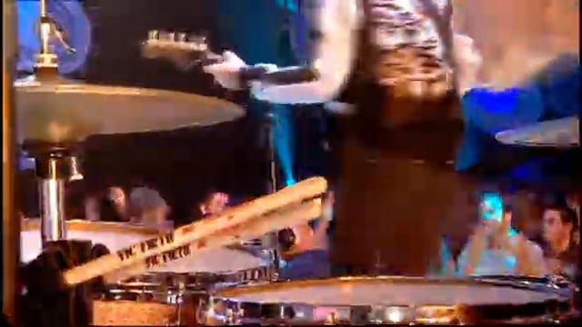 2005-11-09 - Franz Ferdinand - Do You Want To (Live @ TOTP)