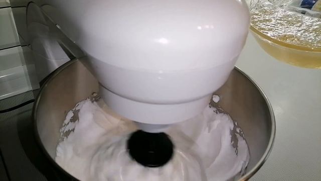 БЕЛКОВО-ЗАВАРНОЙ КРЕМ ?РЕЦЕПТ смотреть онлайн