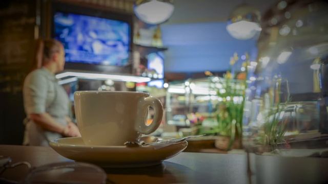 143 seconds... a Viennese coffee break / Daniel Moser's Cottage смотреть онлайн