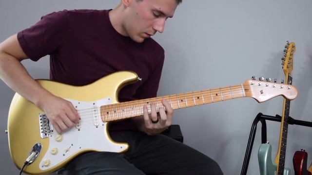 Fender American Pro II Stratocater vs Lincoln Brewster Signature Stratocaster смотреть онлайн