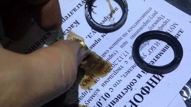 Рено Дастер, весь двигатель в масле, причём здесь клапан фазорегулятора смотреть онлайн