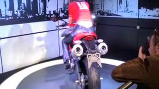 Ducati Monster 696 смотреть онлайн