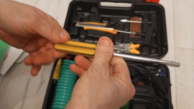 Распаковка автокомпрессора RZTK AC 50 Kit смотреть онлайн