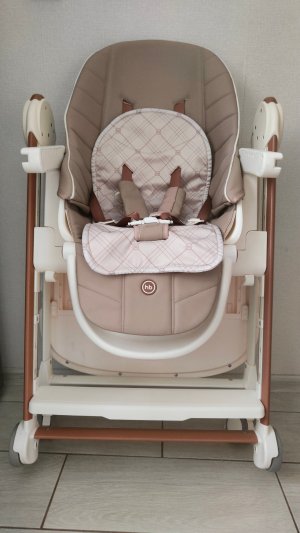 Проверка всех механизмов стульчика для кормления
happy baby berny v2