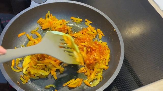 ТУШЕНАЯ КАПУСТА! ШИКАРНЫЙ ГАРНИР ИЛИ НАЧИНКА К ПИРОГАМ, ГОТОВИТ УКРАИНКА I Irina Belaja смотреть онлайн