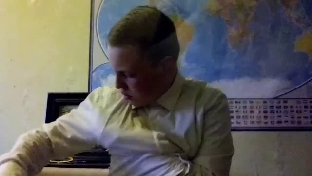 Как слушать музыку на уроке с проводными наушниками смотреть онлайн