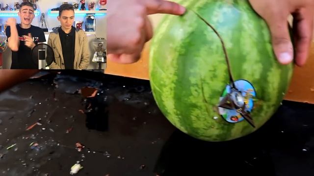 BANNED FIDGET SPINNERS VS DIY FIDGET SPINNERS (*DANGER*) смотреть онлайн