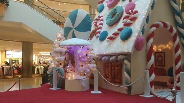 Перед Рождеством в торговом центре в Берлине смотреть онлайн