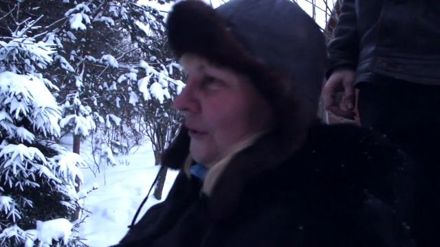 ЛЕДЯНАЯ ГОРКА и подготовка к НОВОМУ ГОДУ?! смотреть онлайн