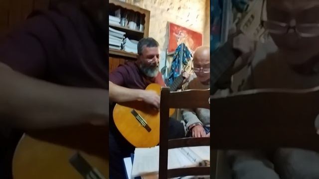 Tu vuoi fa ľamericano, tu sei nato in Italy. Поет неаполетанец👍🔥 смотреть онлайн