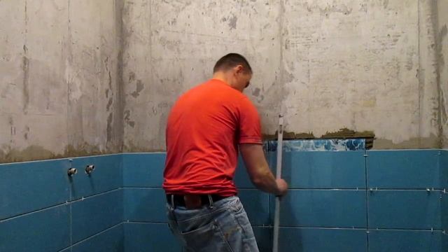 Как приклеить стеклянную плитку на стену - 2 часть смотреть онлайн