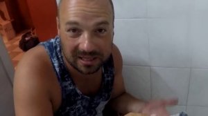 Серная пробка в ухе. Как удалить серную пробку  на отдыхе. Заложены уши что делать. Как промыть уши