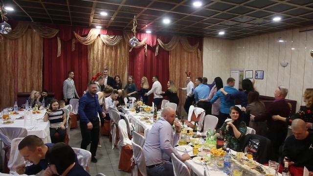 ОЧЕНЬ СМЕШНОЕ ВЫСТУПЛЕНИЕ КОМИКОВ КОМУ ЗА 45 ЭТО СМЕШНО СМОТРЕТЬ ДО КОНЦА Ч.7 смотреть онлайн