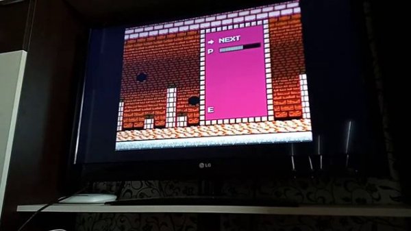Распаковка и обзор игр NES classic mini