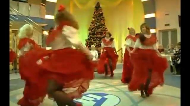 Танец "Кан-Кан", Старый Новый 2013 Год празднует "Гармония" смотреть онлайн