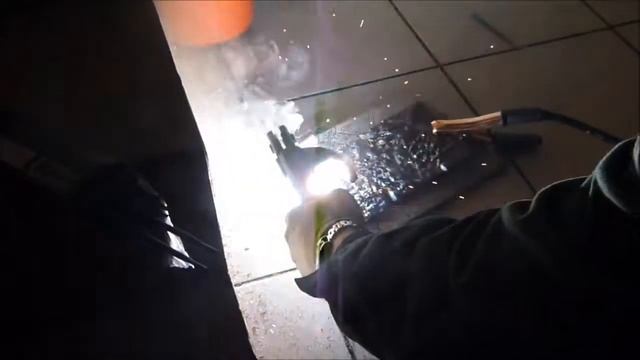 Испытание сварочного инвертора KRONWERK ММА 220IW, 220 А смотреть онлайн