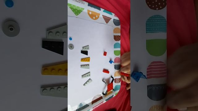LEGO LOOT TICK FROM APEX LEGENDS смотреть онлайн