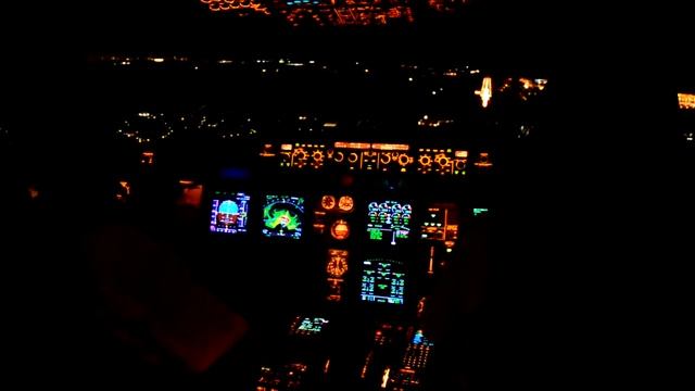 Air Mauritius Airbus A340-300 MRU-MUC final approach смотреть онлайн
