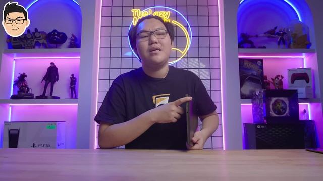Laptop Kerja Harusnya BEGINI DONG!! | Review Lenovo Yoga 7i | Lazy Tech смотреть онлайн