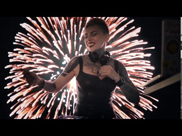Dj Kaprizz и ведущий Роман Балашев (Сочи)
